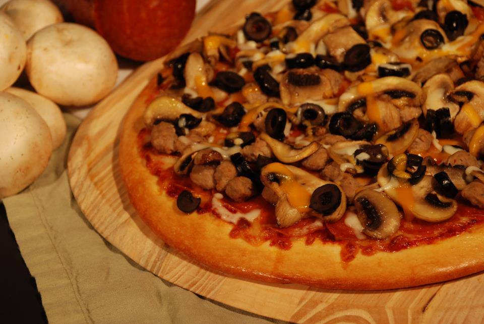 Nick-N-Willy's Pizza Peoria Photos 2